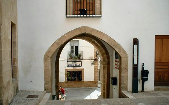 Click for info on Javea Old Town - street near Ayunatmiento leading to Bar Imperial, one of the best tapas bars in Javea